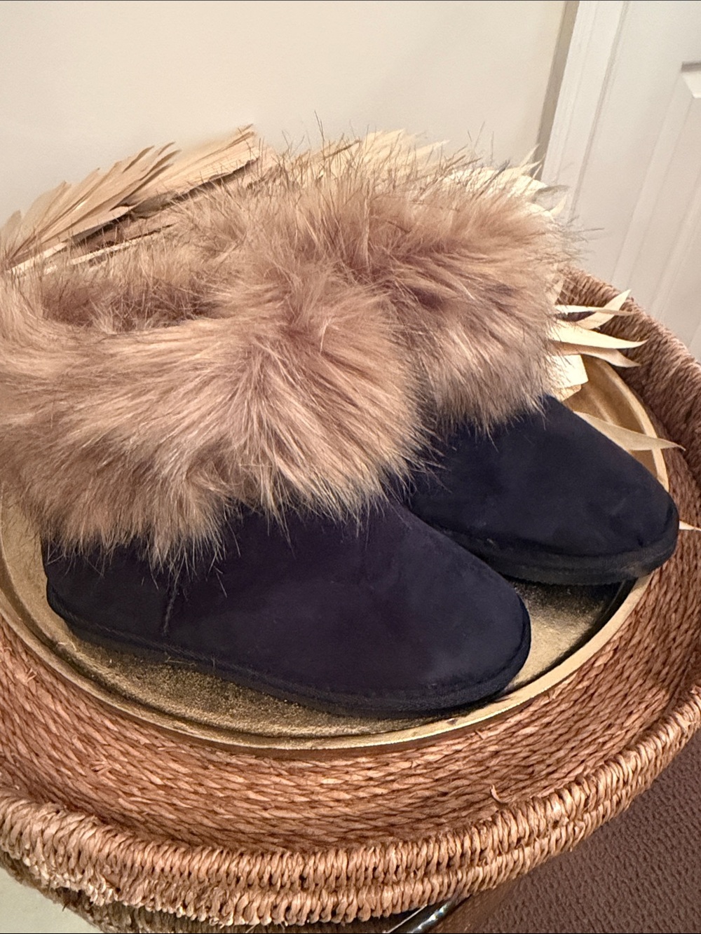 Source Unknown Navy Suede Faux Fur Trim Slippers